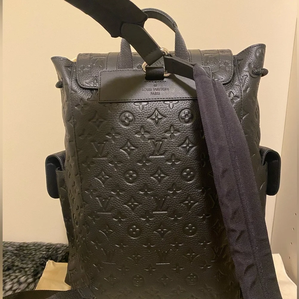 Louis Vuitton CHRISTOPHER MM - Picture 9 of 17